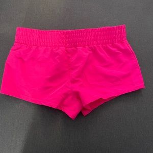 Short girl choice L or XL